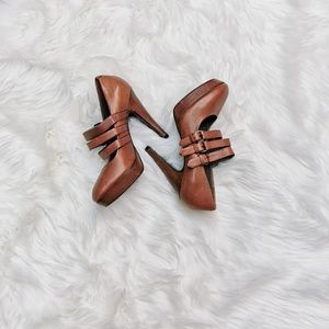 Bruno Premi leather triple strap heels